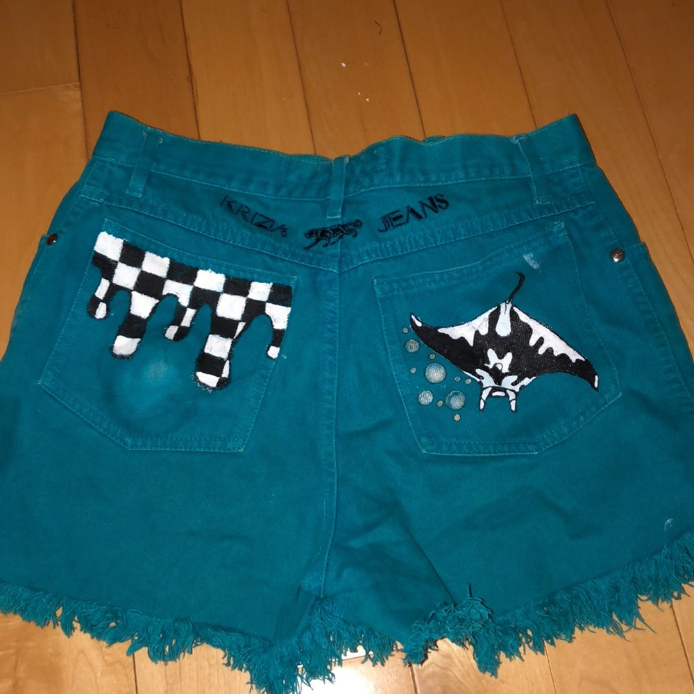 Blue hand painted Manta shorts 🩳 🎨